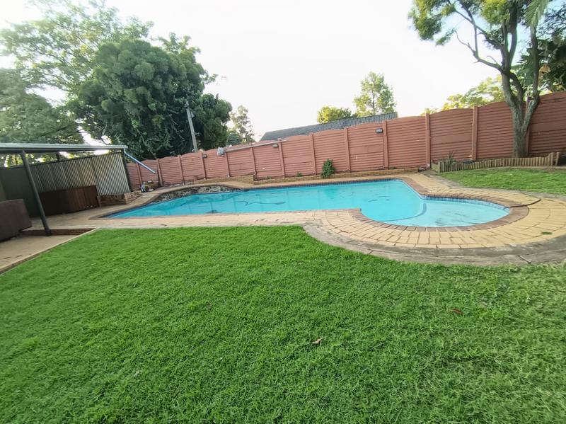 To Let 5 Bedroom Property for Rent in Elspark Gauteng