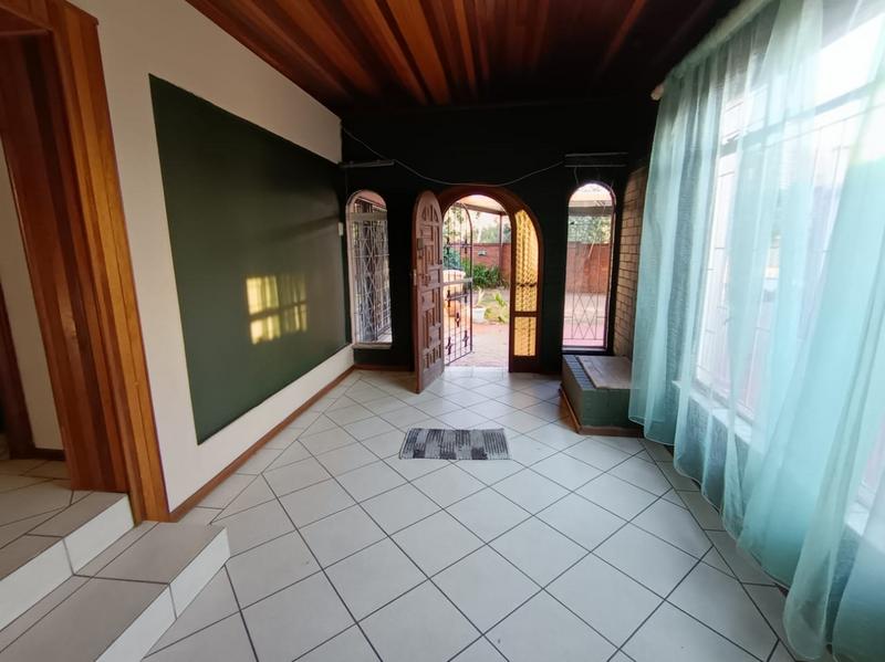 To Let 5 Bedroom Property for Rent in Elspark Gauteng