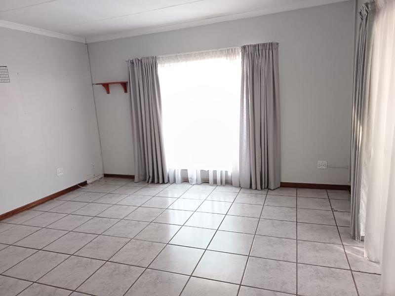 To Let 5 Bedroom Property for Rent in Elspark Gauteng
