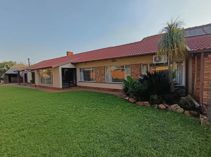 To Let 5 Bedroom Property for Rent in Elspark Gauteng