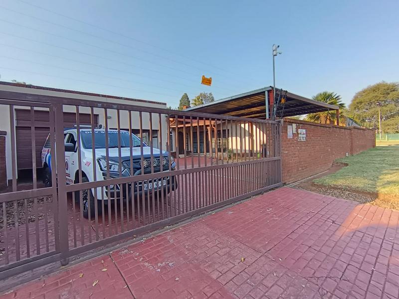To Let 5 Bedroom Property for Rent in Elspark Gauteng