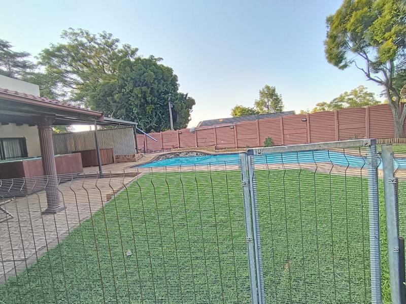 To Let 5 Bedroom Property for Rent in Elspark Gauteng