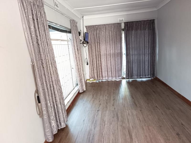 To Let 5 Bedroom Property for Rent in Elspark Gauteng