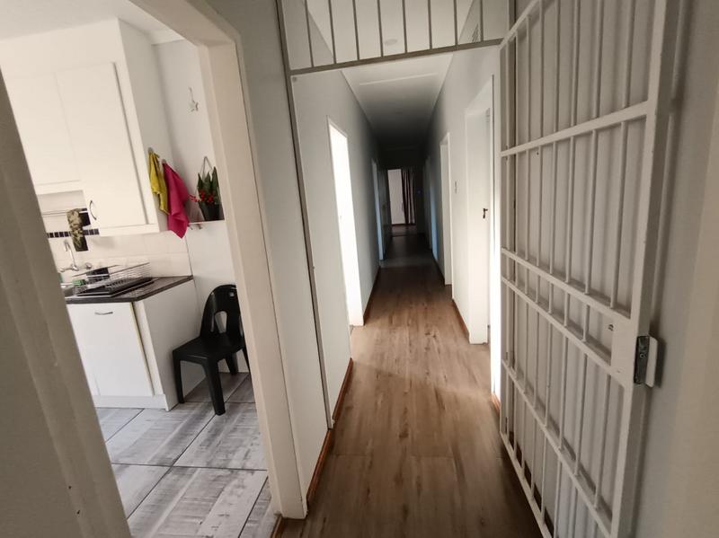 To Let 5 Bedroom Property for Rent in Elspark Gauteng