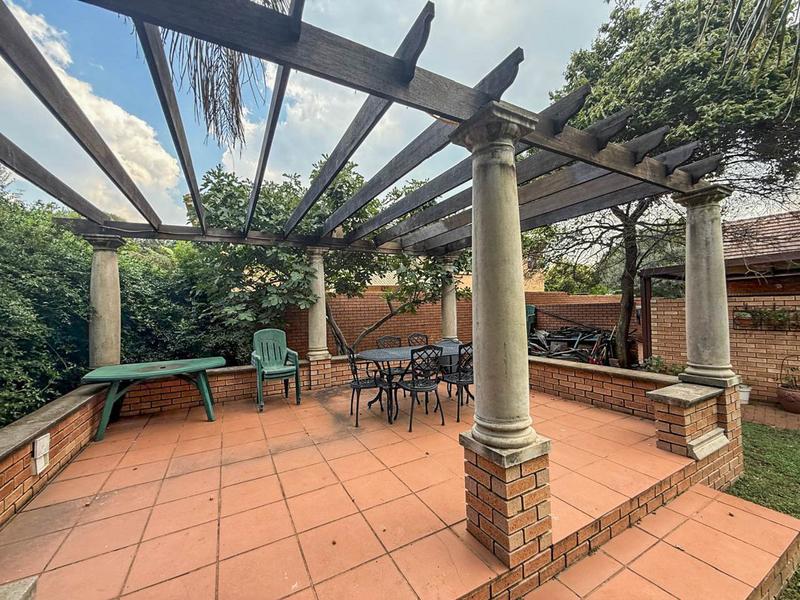 6 Bedroom Property for Sale in Midstream Estate Gauteng