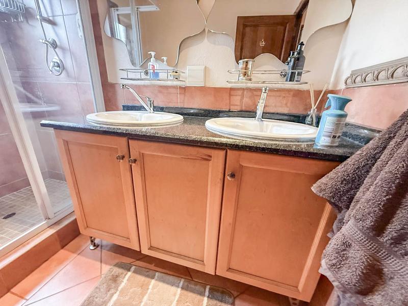6 Bedroom Property for Sale in Midstream Estate Gauteng