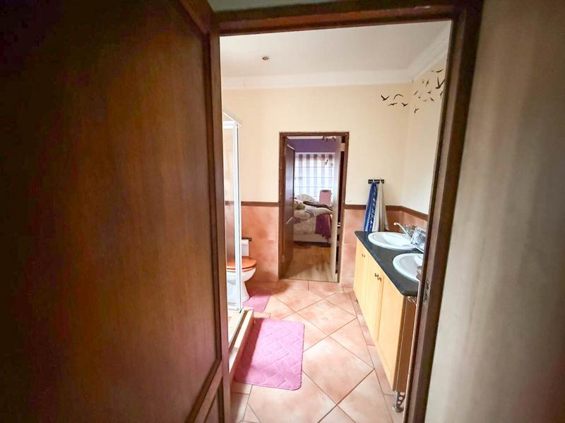 6 Bedroom Property for Sale in Midstream Estate Gauteng