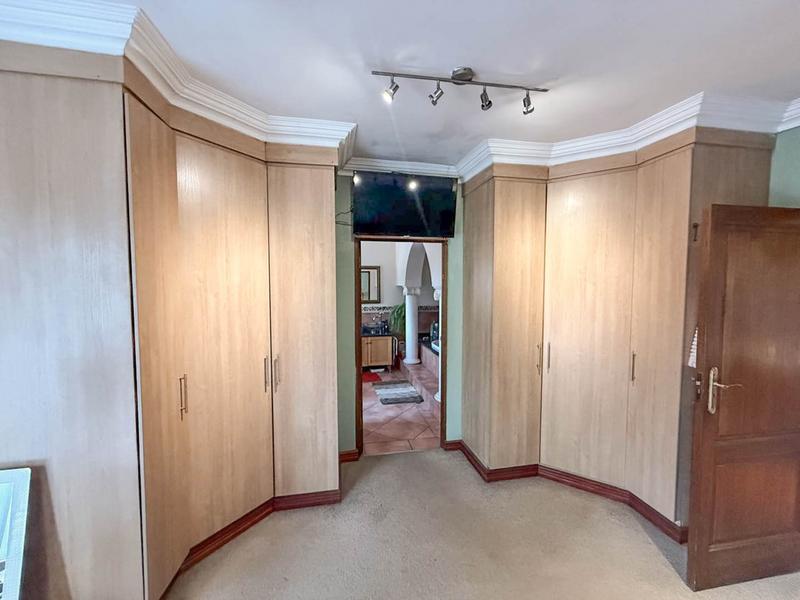 6 Bedroom Property for Sale in Midstream Estate Gauteng