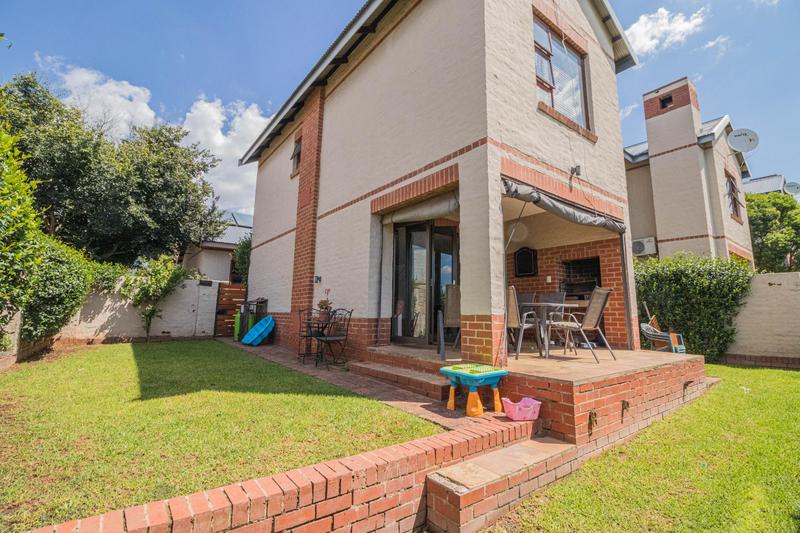3 Bedroom Property for Sale in Candlewoods Country Estate Gauteng