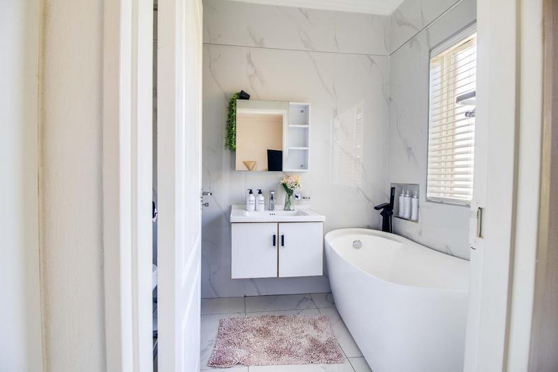 2 Bedroom Property for Sale in Willowbrook Gauteng
