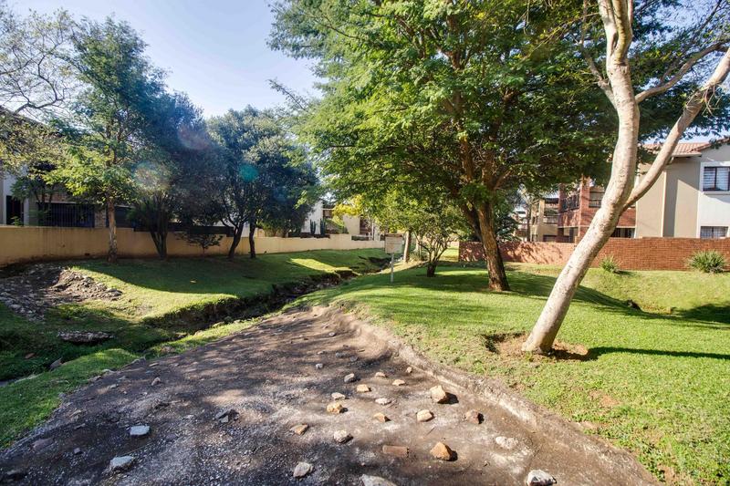 2 Bedroom Property for Sale in Willowbrook Gauteng