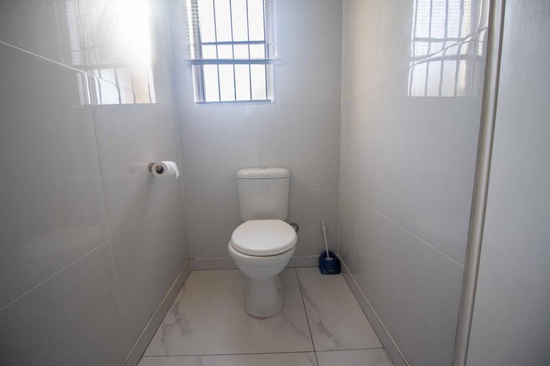 2 Bedroom Property for Sale in Willowbrook Gauteng