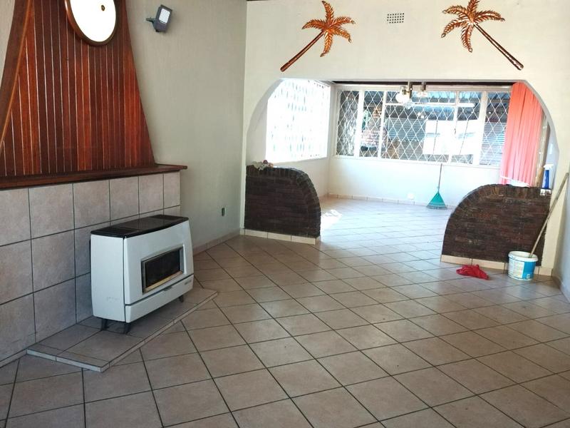 6 Bedroom Property for Sale in Kliprivier Gauteng