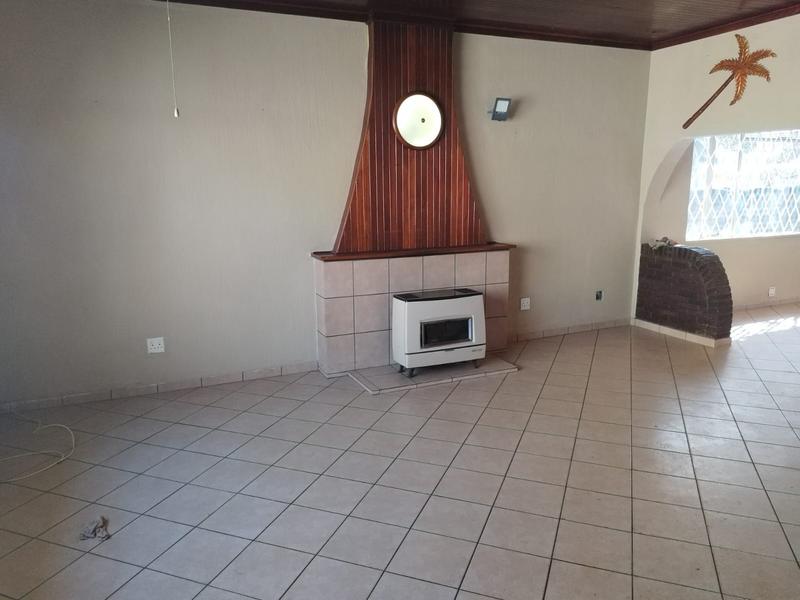 6 Bedroom Property for Sale in Kliprivier Gauteng