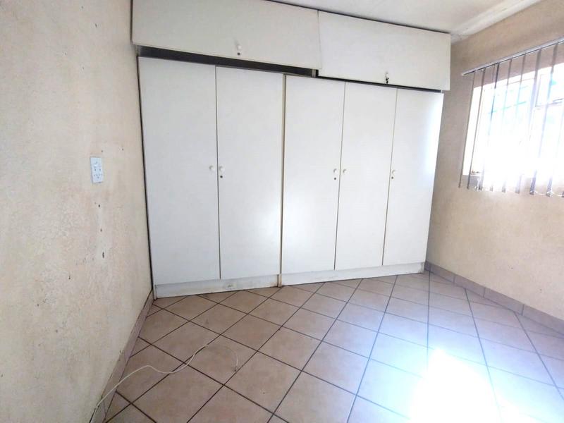 6 Bedroom Property for Sale in Kliprivier Gauteng