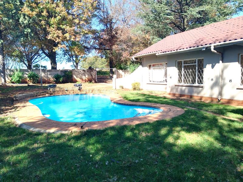 6 Bedroom Property for Sale in Kliprivier Gauteng