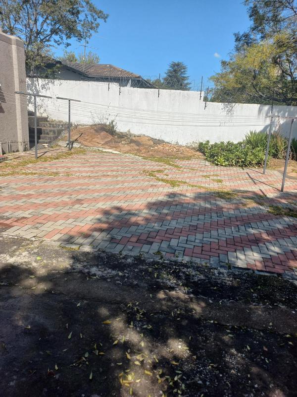 To Let 1 Bedroom Property for Rent in Buccleuch Gauteng
