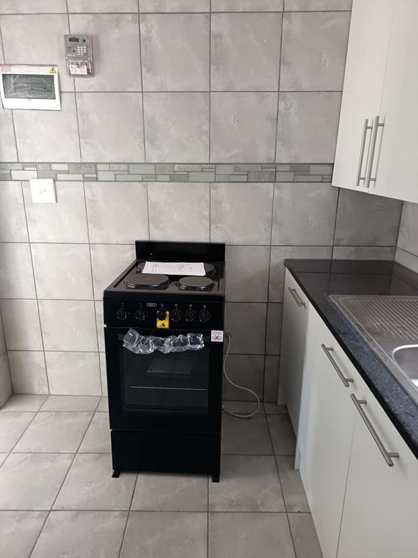 To Let 1 Bedroom Property for Rent in Buccleuch Gauteng