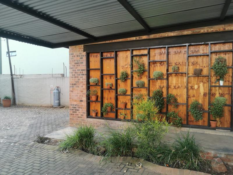 2 Bedroom Property for Sale in Waterkloof A H Gauteng