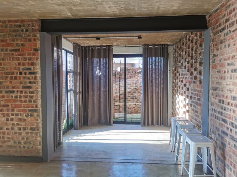 2 Bedroom Property for Sale in Waterkloof A H Gauteng