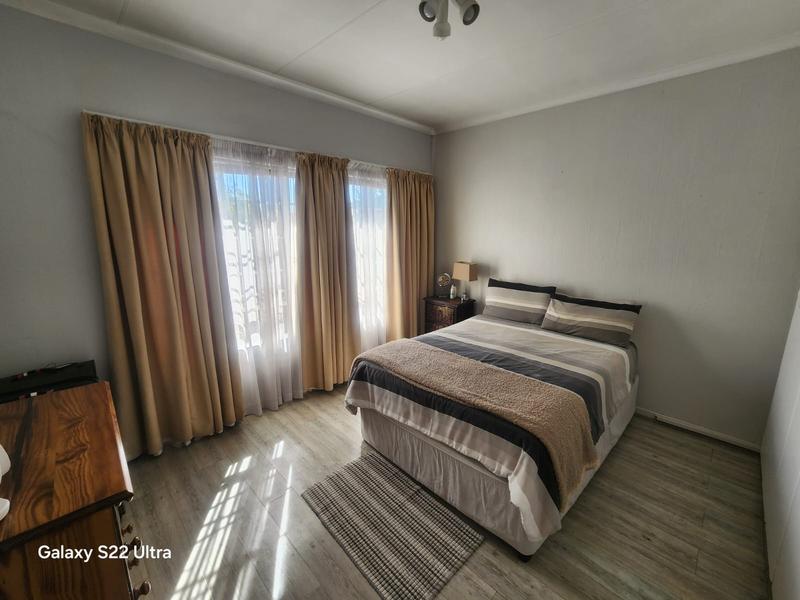 3 Bedroom Property for Sale in New Redruth Gauteng