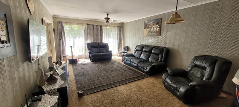 2 Bedroom Property for Sale in South Crest Gauteng