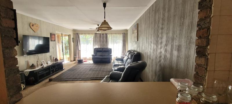 2 Bedroom Property for Sale in South Crest Gauteng
