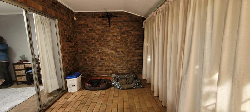 2 Bedroom Property for Sale in South Crest Gauteng