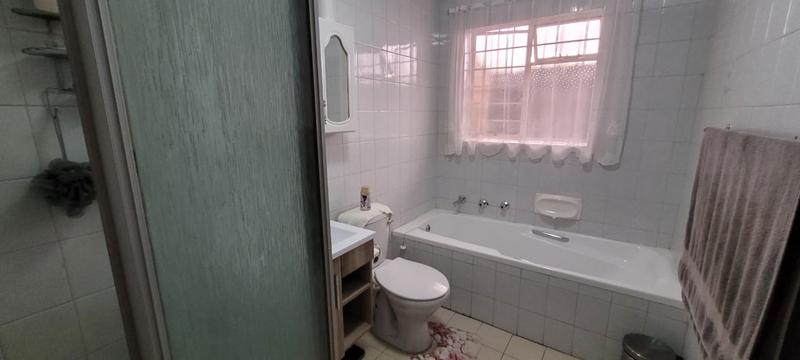 2 Bedroom Property for Sale in South Crest Gauteng