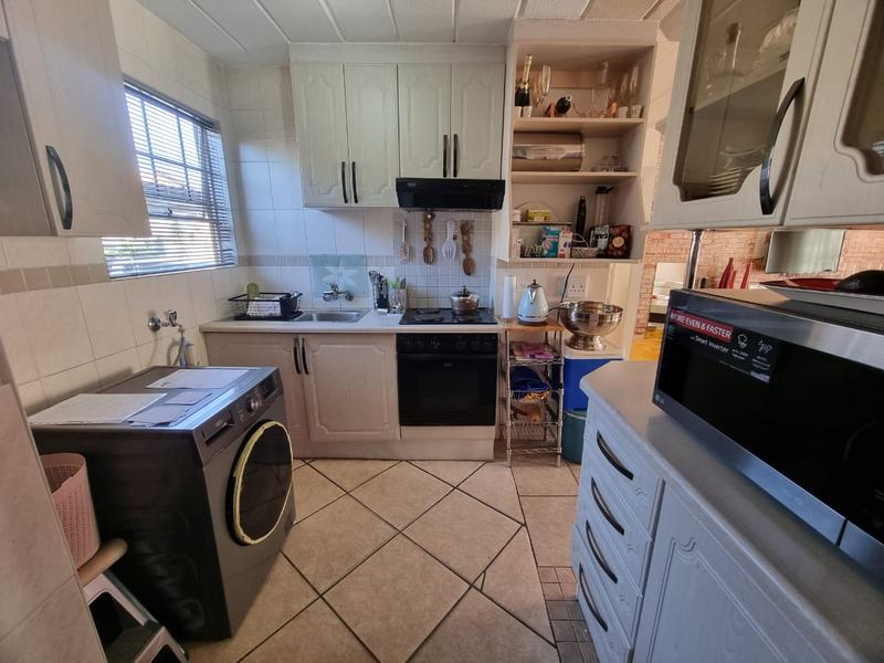 2 Bedroom Property for Sale in Verwoerdpark Gauteng