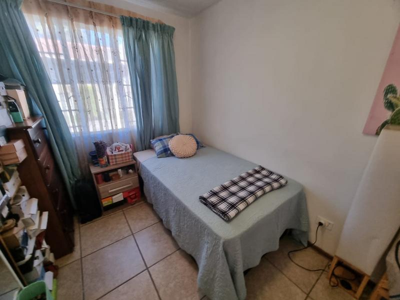 2 Bedroom Property for Sale in Verwoerdpark Gauteng