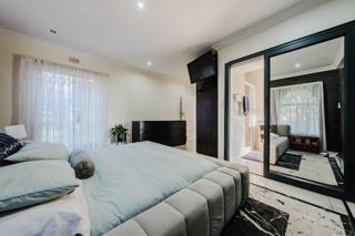 4 Bedroom Property for Sale in Glenvista Gauteng
