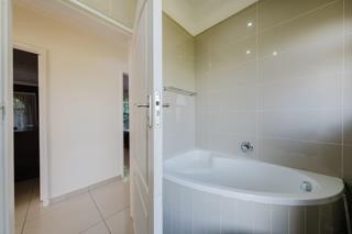 4 Bedroom Property for Sale in Glenvista Gauteng
