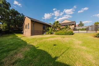 4 Bedroom Property for Sale in Glenvista Gauteng