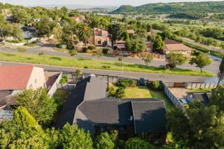 4 Bedroom Property for Sale in Glenvista Gauteng