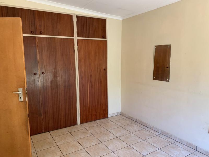 6 Bedroom Property for Sale in Northdene Gauteng