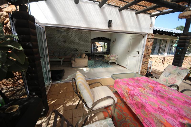 To Let 3 Bedroom Property for Rent in Blairgowrie Gauteng