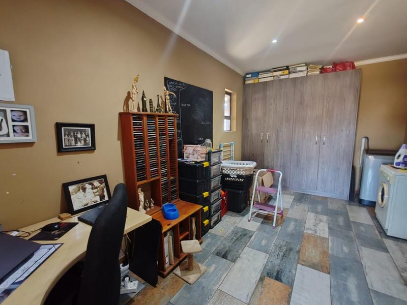 To Let 3 Bedroom Property for Rent in Kookrus Gauteng