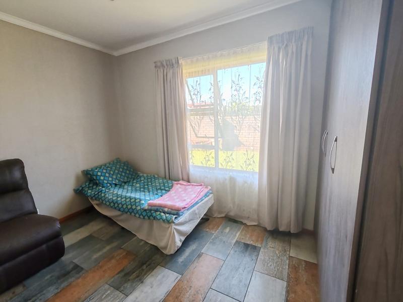 To Let 3 Bedroom Property for Rent in Kookrus Gauteng