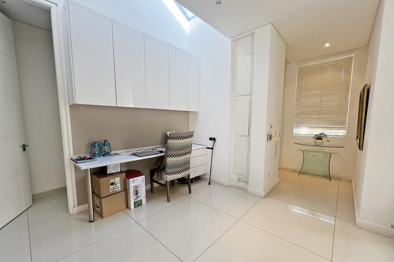 To Let 2 Bedroom Property for Rent in Morningside Gauteng