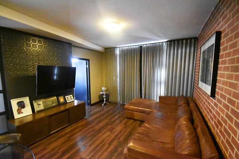 2 Bedroom Property for Sale in Rosebank Gauteng