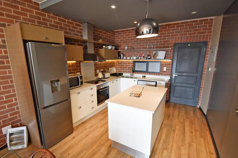 2 Bedroom Property for Sale in Rosebank Gauteng