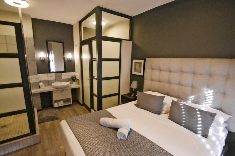 2 Bedroom Property for Sale in Rosebank Gauteng