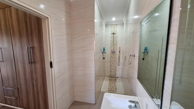 To Let 4 Bedroom Property for Rent in Moreleta Park Gauteng