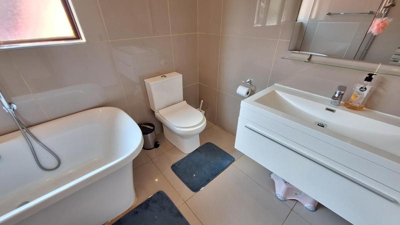 To Let 4 Bedroom Property for Rent in Moreleta Park Gauteng