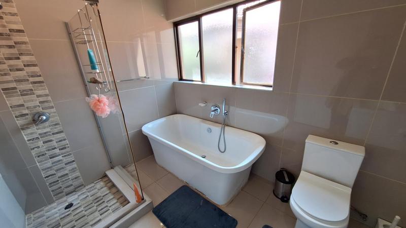 To Let 4 Bedroom Property for Rent in Moreleta Park Gauteng