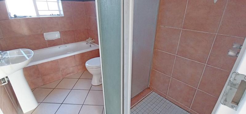 To Let 2 Bedroom Property for Rent in Boardwalk Villas Gauteng