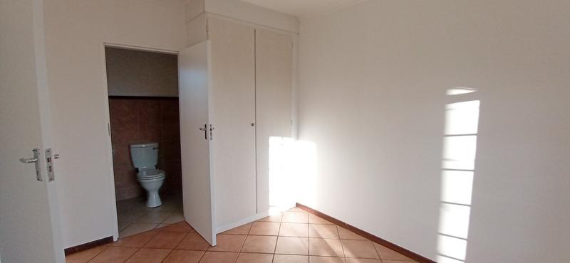 To Let 2 Bedroom Property for Rent in Boardwalk Villas Gauteng