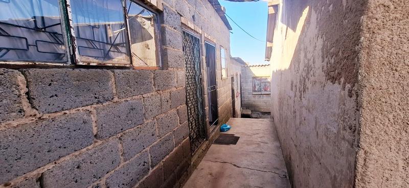 2 Bedroom Property for Sale in Tembisa Gauteng