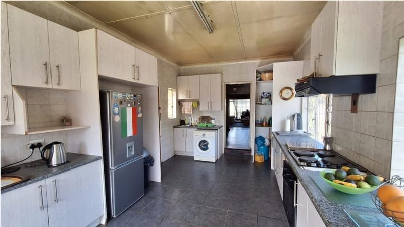 4 Bedroom Property for Sale in Wychwood Gauteng
